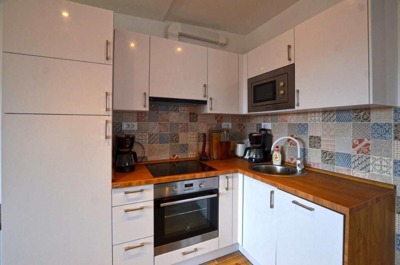Sarah Apartment โรวีน ภายนอก รูปภาพ